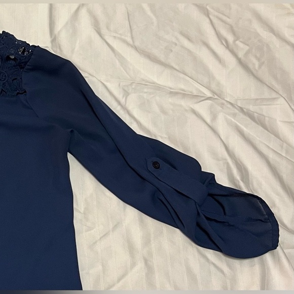 Rue 21 navy blue high low blouse with lace inlays around shoulders and back! - Picture 11 of 12